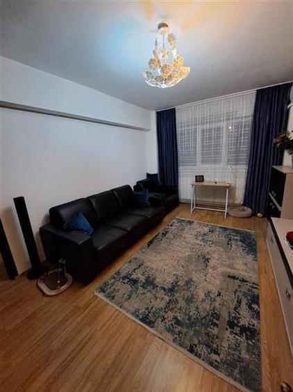 Apartament cu 3 camere decomandat în Dristor
