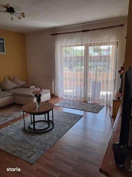 Apartament cu 3 camere în Dumbrăvița