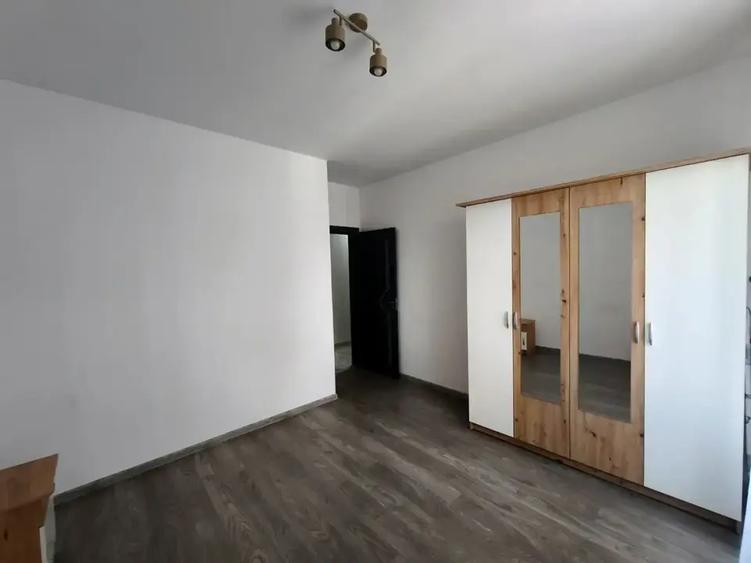 Apartament cu 3 camere decomandat, mobilat în Theodor Pallady
