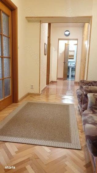 Apartament cu 3 camere decomandat în Ferentari