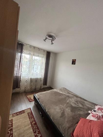 Apartament cu 2 camere în Micro 15