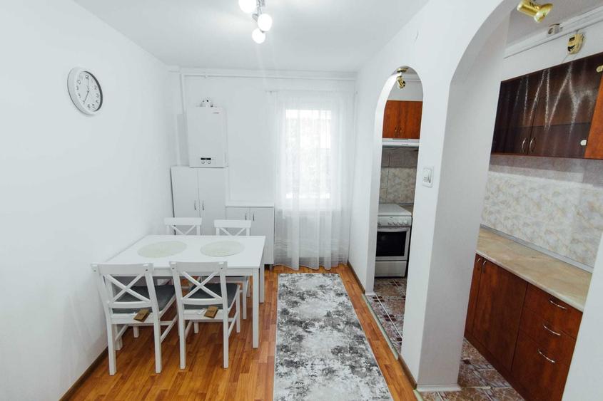 Apartament cu 2 camere decomandat în Budiu Mic