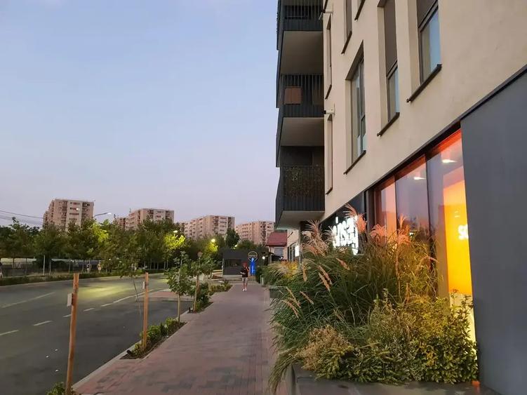 Apartament cu 3 camere decomandat în Theodor Pallady