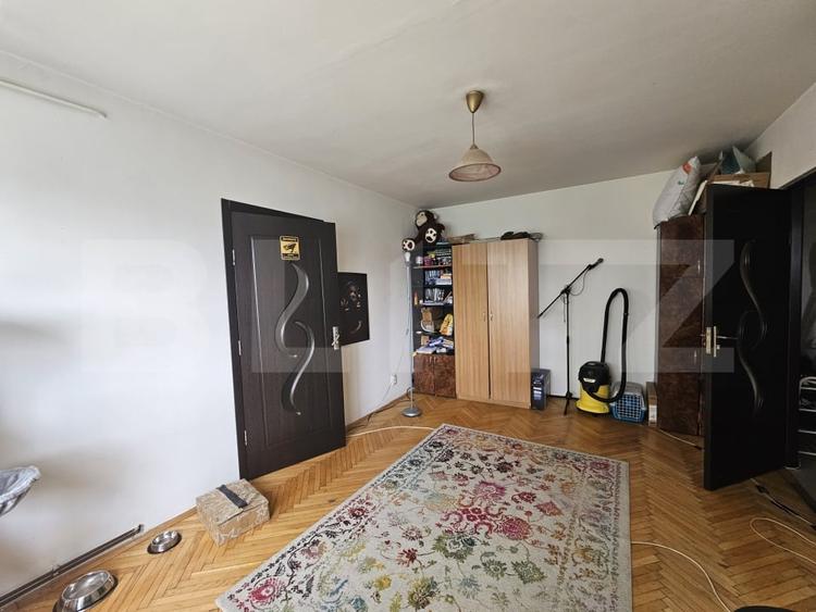 Apartament cu 2 camere nedecomandat, mobilat în Podu Roș