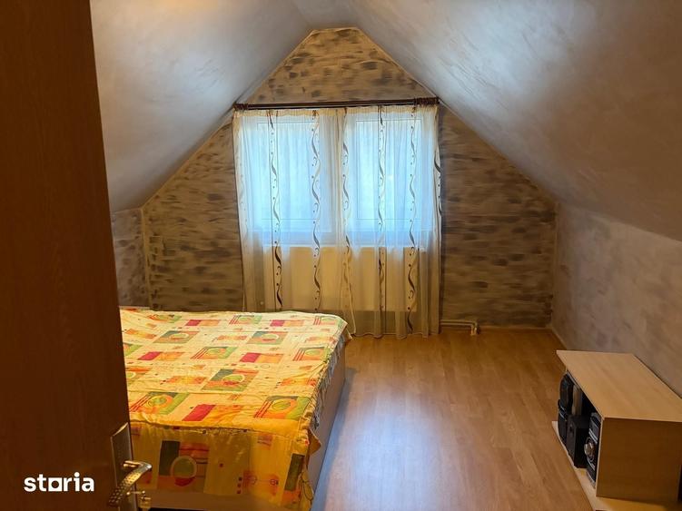 Casă cu 5 camere cu Teren 1200 Mp în Central