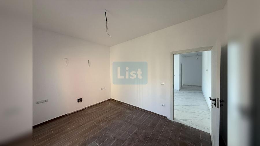 Apartament cu 2 camere semidecomandat, mobilat în Baciu