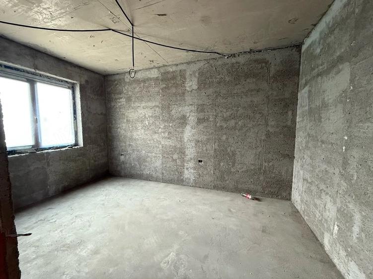 Casă cu Teren 325 Mp în Giroc