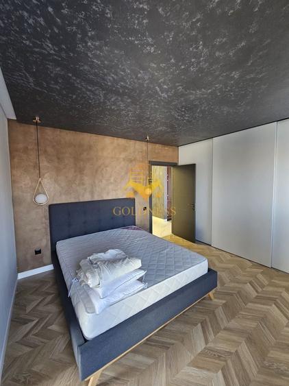 Apartament cu 3 camere semidecomandat, mobilat în Florești