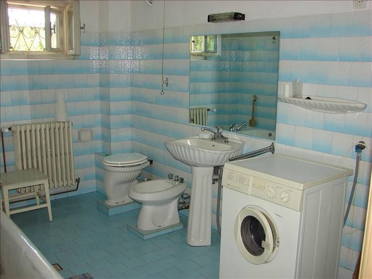 Apartament cu 4 camere decomandat, mobilat în Sub Arini