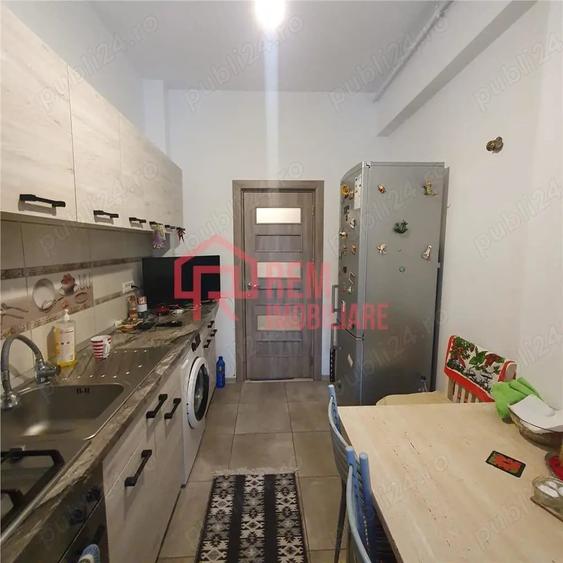 Apartament cu 2 camere decomandat în Fundeni