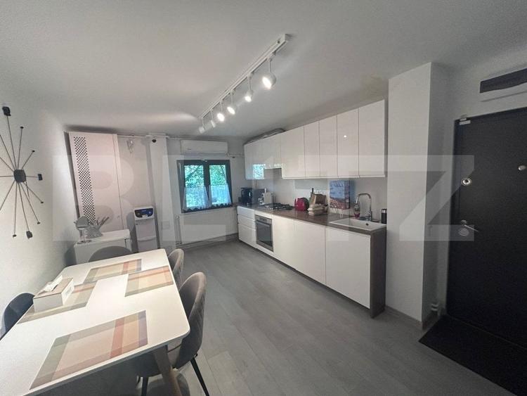 Apartament cu 4 camere decomandat, mobilat în 1 Mai