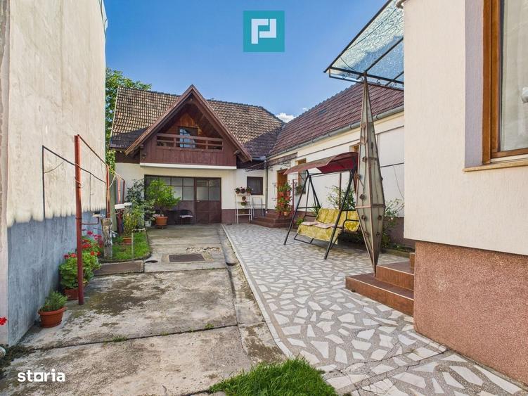 Casă cu 4 camere cu Teren 1007 Mp în Central