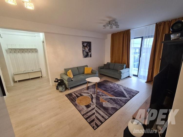 Apartament cu 2 camere semidecomandat, mobilat în Drumul Taberei