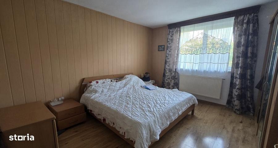 Otopeni vila si teren 878 mp / gradina matura - 2