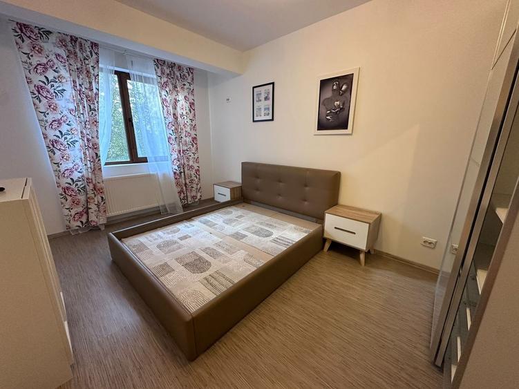 Apartament cu 2 camere decomandat în Apărătorii Patriei