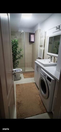 Casă cu 4 camere cu Teren 50 Mp în Central