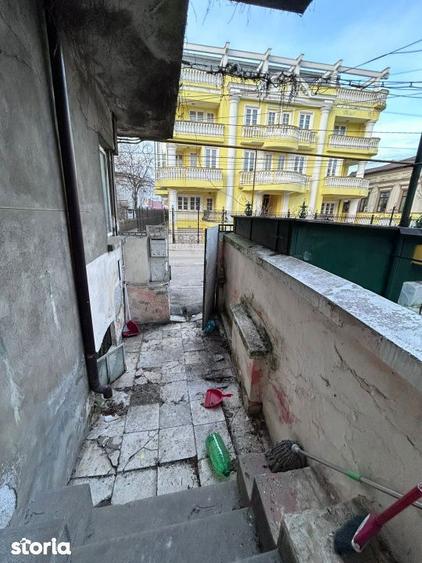 Casă cu 4 camere cu Teren 160 Mp în Școlilor