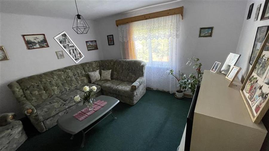 Casă individuală cu 3 camere cu Teren 2500 Mp în Ulieș