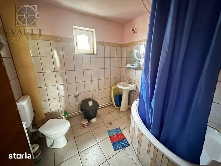 Casă cu 5 camere cu Canalizare în Frumușani