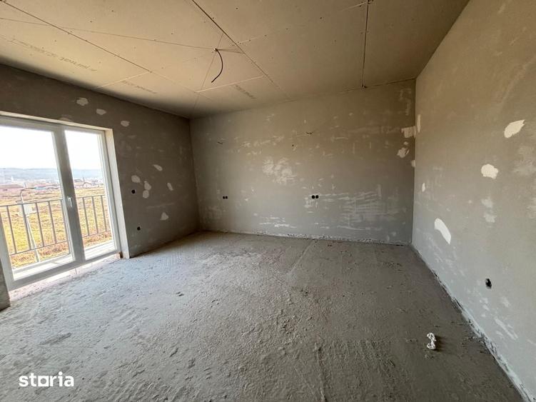 Casă cu 4 camere cu Teren 250 Mp în Șelimbăr