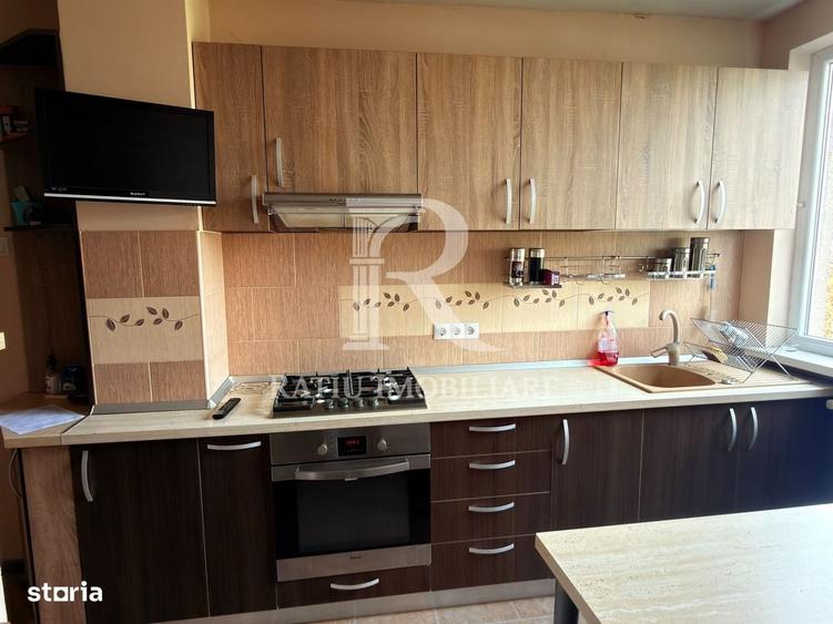 Apartament cu 3 camere decomandat în Dacia