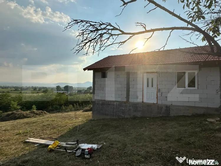Casă cu 2 camere cu Teren 1400 Mp în Chimindia