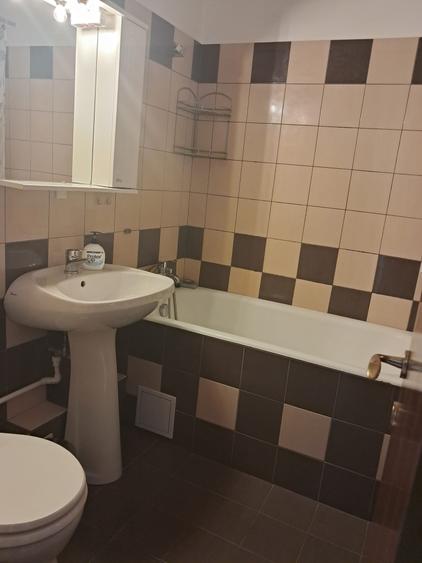 Apartament cu 3 camere decomandat în Brâncoveanu