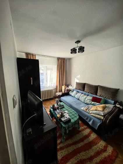 Apartament cu 2 camere semidecomandat în Lipovei