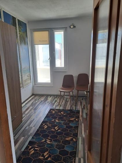 Apartament cu 4 camere decomandat, mobilat în Dâmbu Pietros