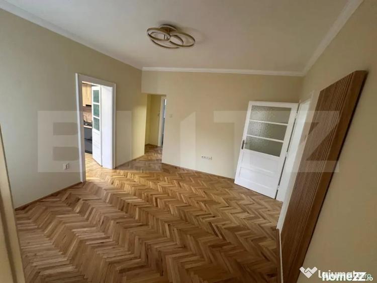 Apartament cu 4 camere decomandat în Titulescu