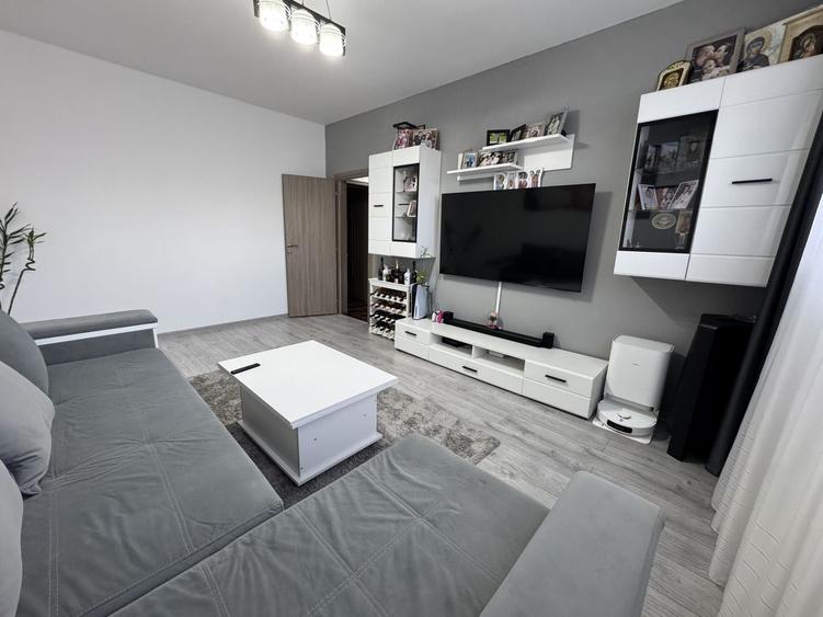Apartament cu 2 camere decomandat în Rahova