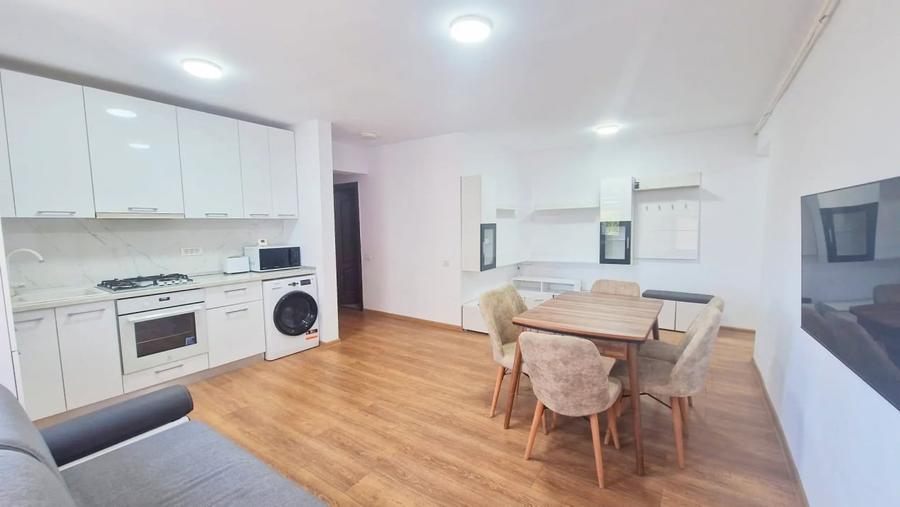 Apartament cu 3 camere decomandat, mobilat în Mamaia-Sat
