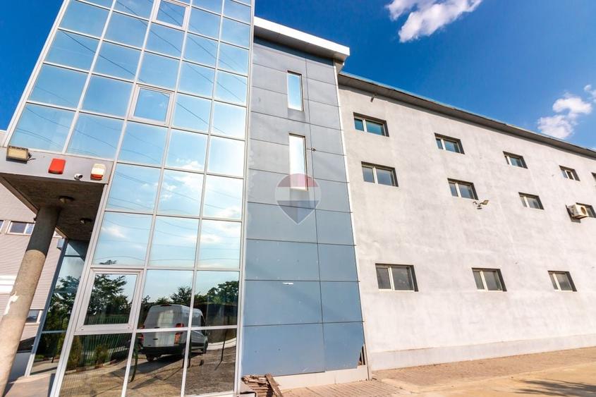 Spațiu industrial, de 1,550 mp, în Glina