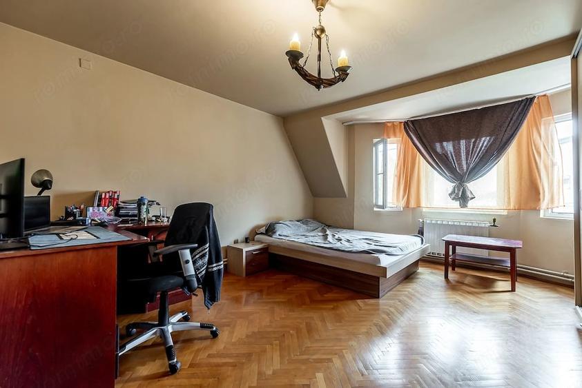 Casă cu 5 camere cu Teren 367 Mp în Pârneava