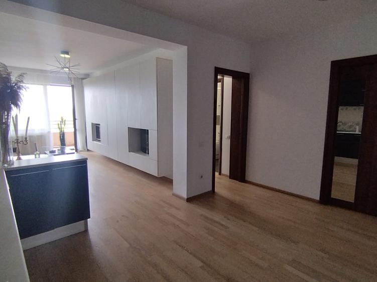 Apartament cu 2 camere semidecomandat în Băneasa