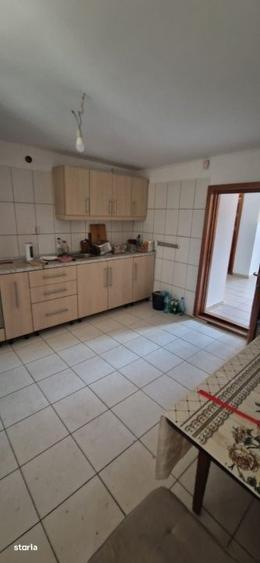 Casă cu 4 camere în Moșoaia