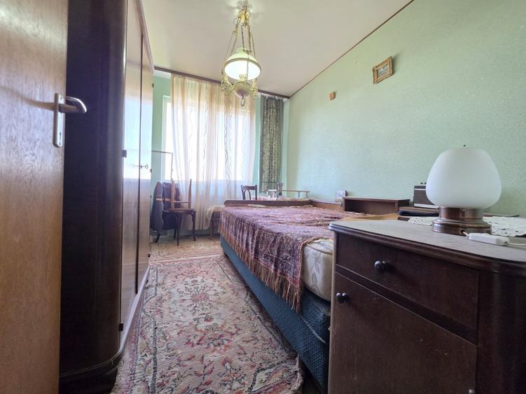 Apartament cu 3 camere decomandat în Liviu Rebreanu
