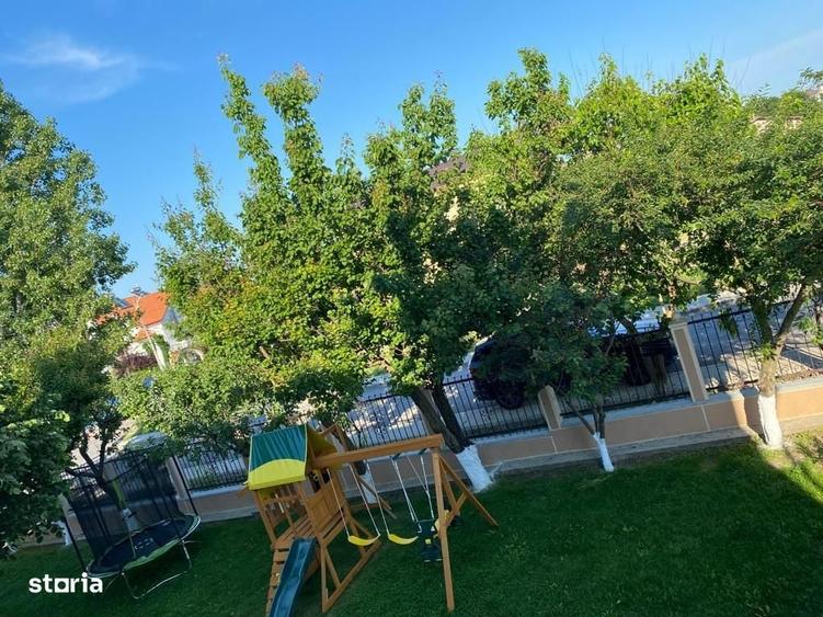 Casă cu 4 camere cu Teren 1050 Mp în Central