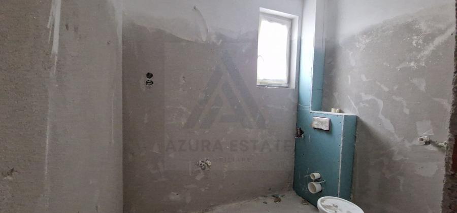 Duplex cu 4 camere cu Canalizare în Exterior Sud