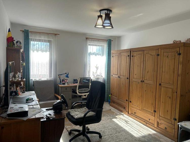 Casa Popesti Deal/205 mp utili/ 700 mp teren/Doua curti/Comision 0% - 1