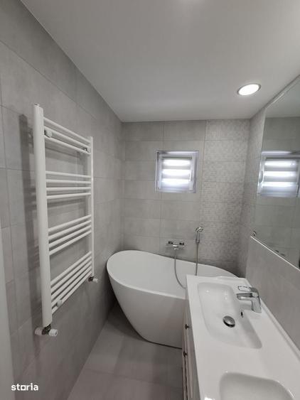 Apartament cu 3 camere decomandat, mobilat în Central