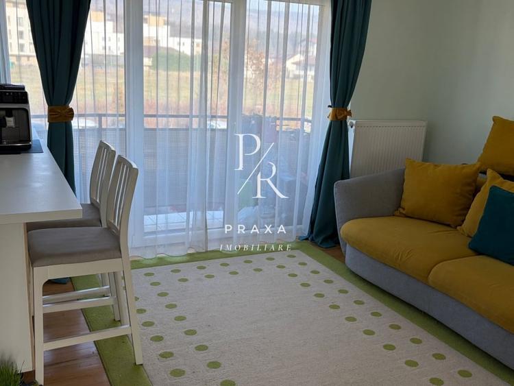 Apartament cu 2 camere semidecomandat, mobilat în Florești