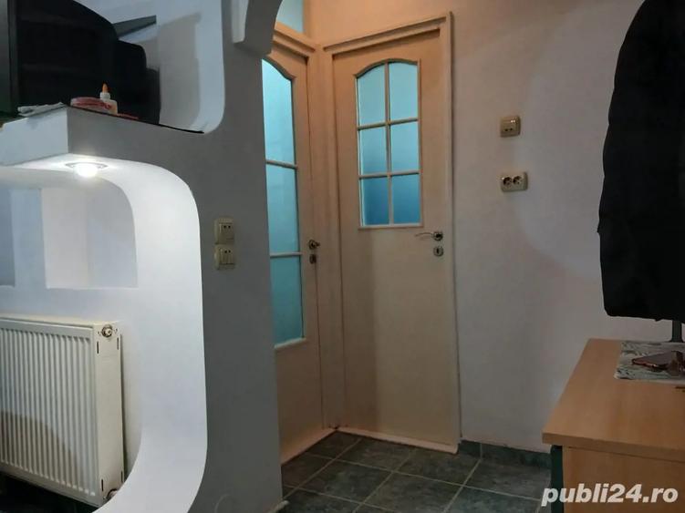 Apartament cu 2 camere decomandat în Vasile Aaron