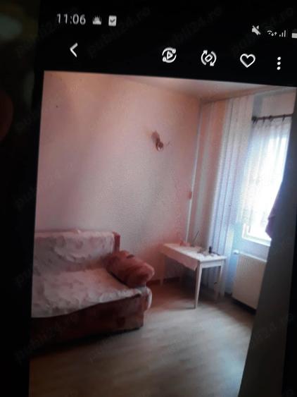 Garsonieră decomandată în Vest