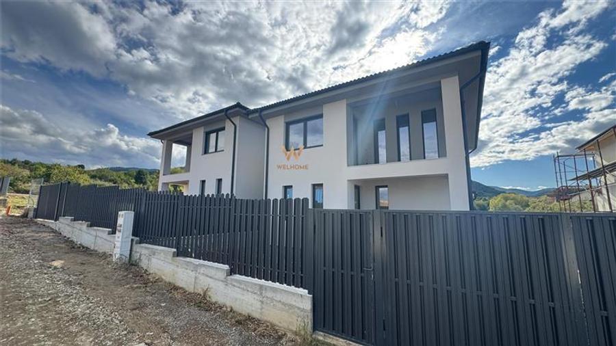 Casă individuală cu 5 camere cu Teren 370 Mp în Cisnădie