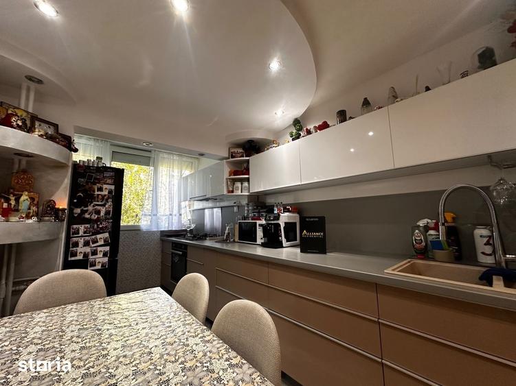 Apartament cu 3 camere decomandat în Berceni