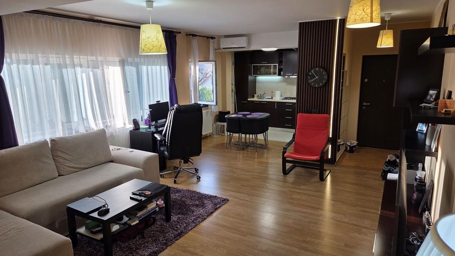 Apartament cu 2 camere semidecomandat în Industriilor