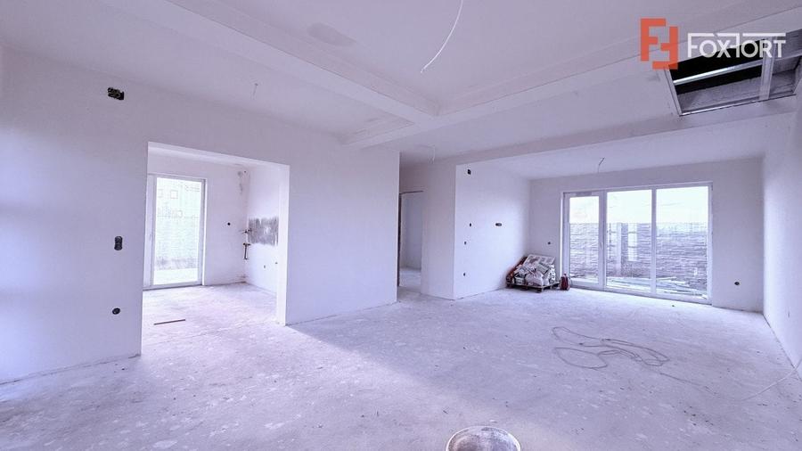 Casă cu 2 camere cu Teren 180 Mp în Sânandrei