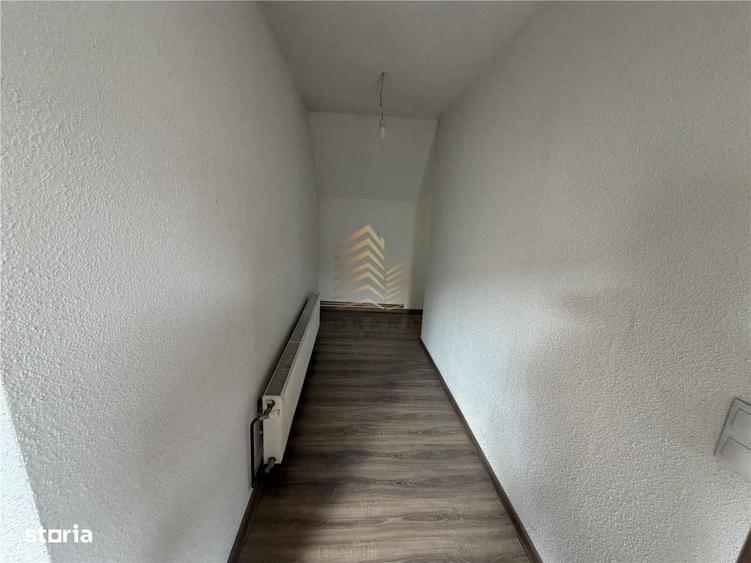 Casă cu 4 camere cu Teren 580 Mp în Central