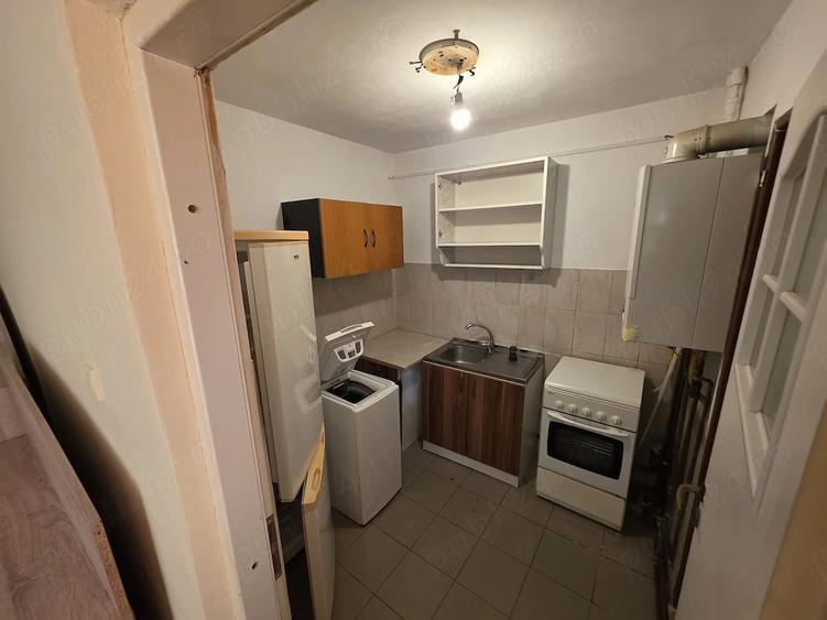 Garsonieră decomandată în Complex Studențesc